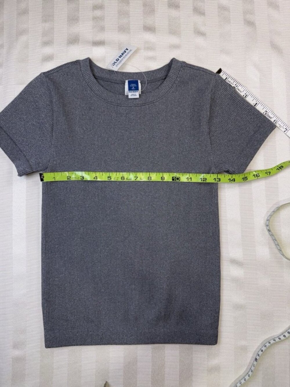Old Navy Exhale Seamless Rib Knit Short Sleeve Gray Women Top Sz Medium Tall NWT - Picture 5 of 9